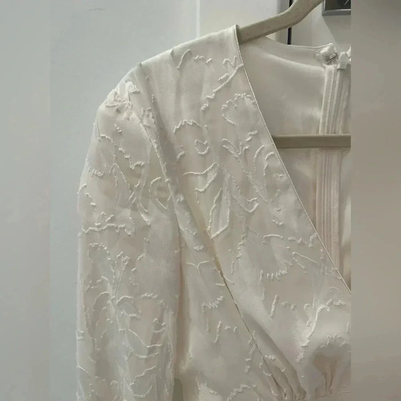 Alexis Floral Jumper in White- Size XS - Picture 9 of 9